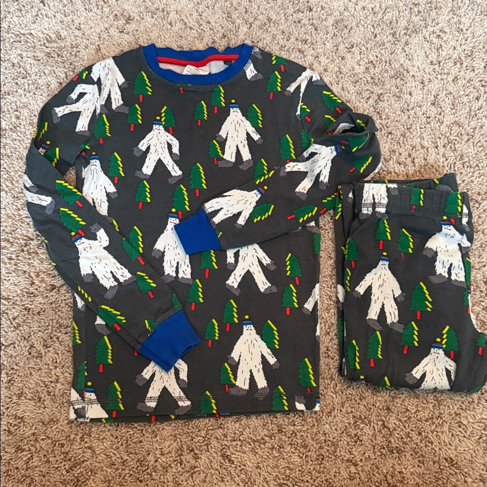 Mini Boden Gray Pajama Set with Colorful Print Christmas or Winter
